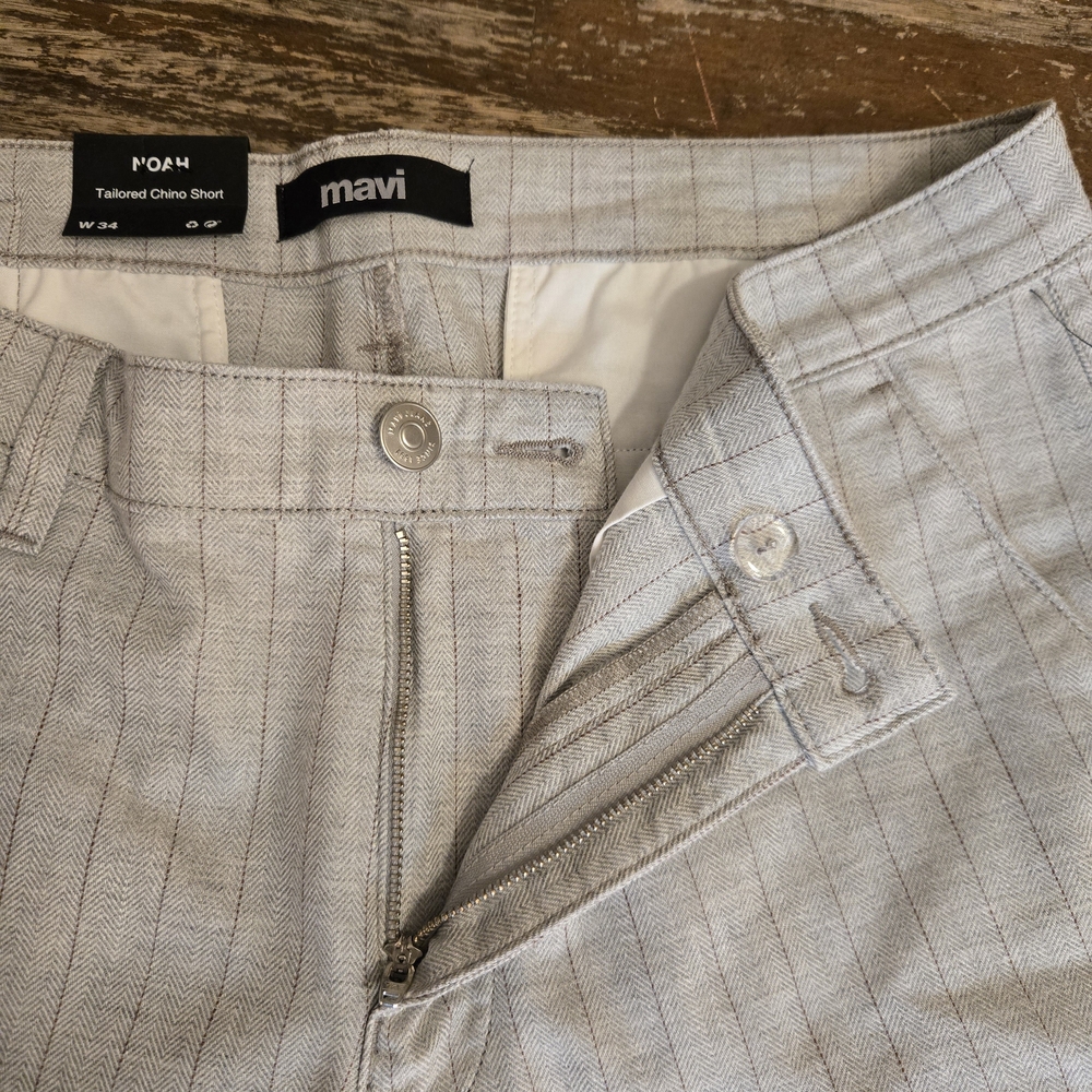 MAVI MENS Light Gray Flat Front Shorts - Picture 11 of 15